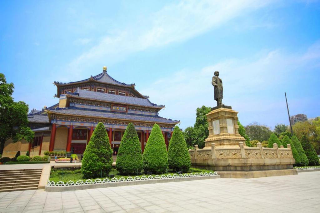 New Pearl River Hotel Guangzhou Exterior photo